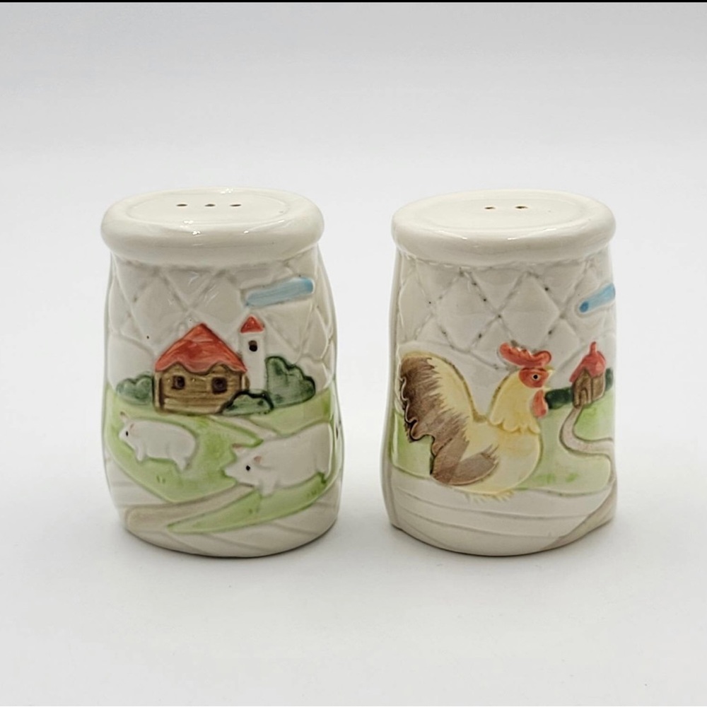 Vintage Otagiri Salt And Pepper Shakers Quilted Farmyard Scene Rooster and Pigs